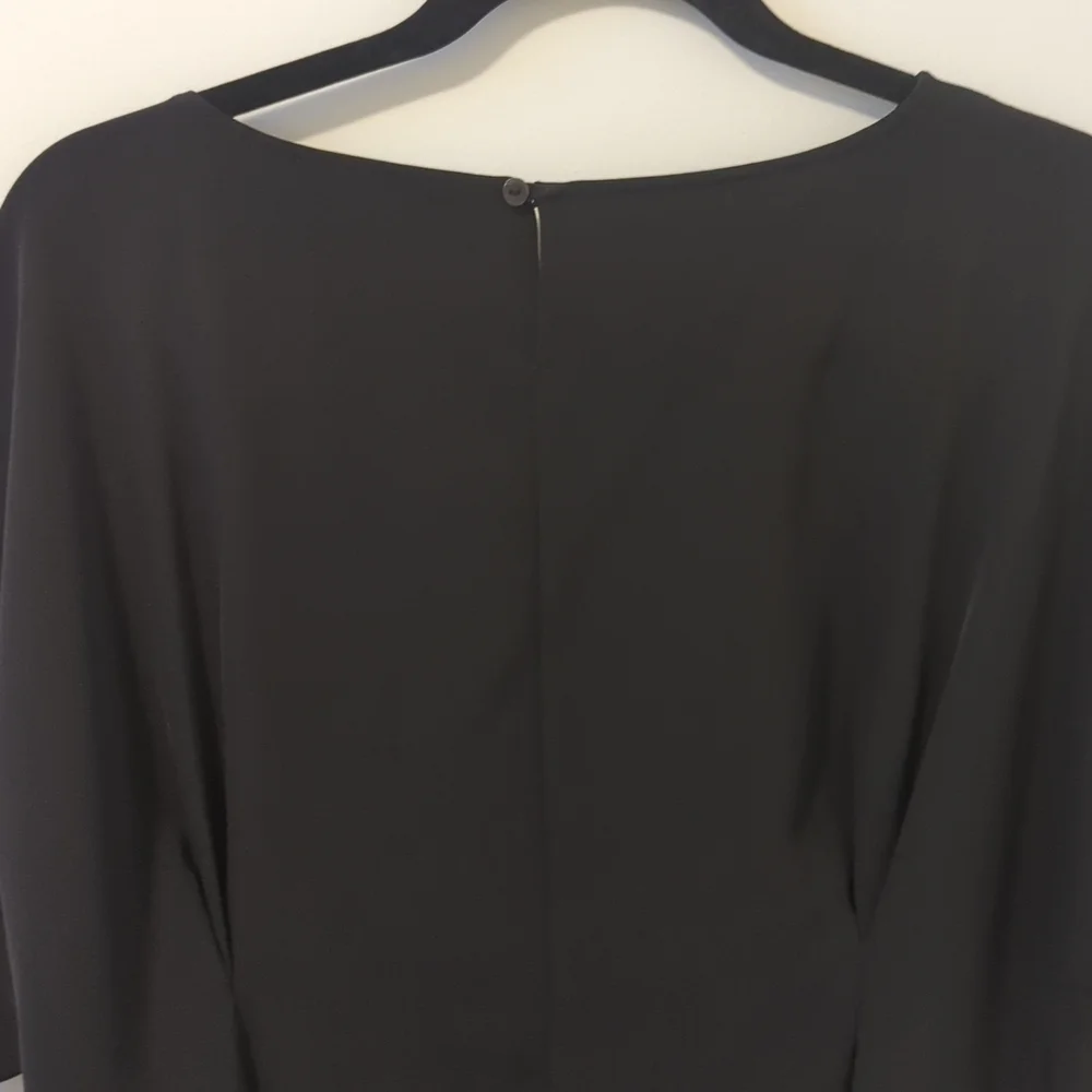 Uniqlo Black Peplum Top - Picture 4 of 6